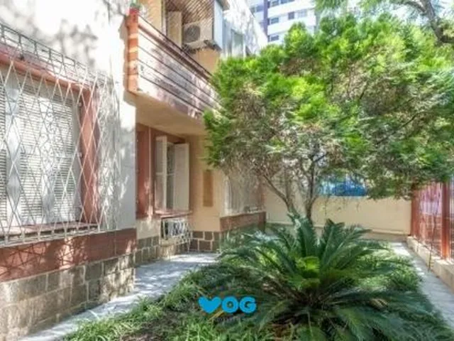 Imagem 3: Apartamento no bairro Petrópolis de 2 dormitórios térreo com pátio DESOCUPADO