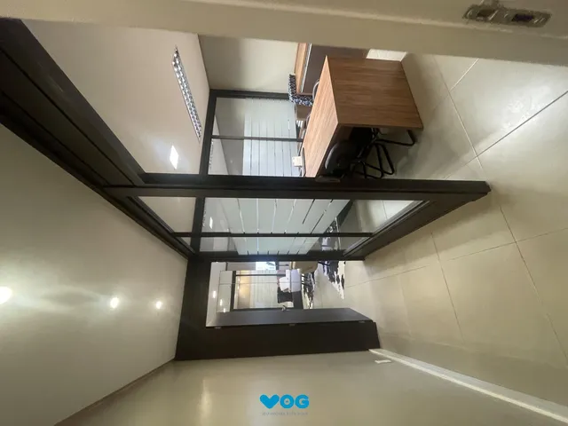 Imagem 2: Ampla sala comercial com vaga de garagem escriturada