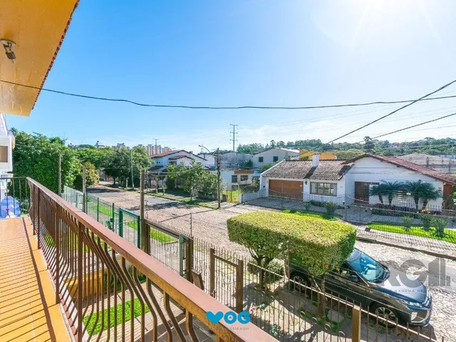 Imagem 5: Casa no Partenon com 4 dormitórios e 4 vagas DESOCUPADA