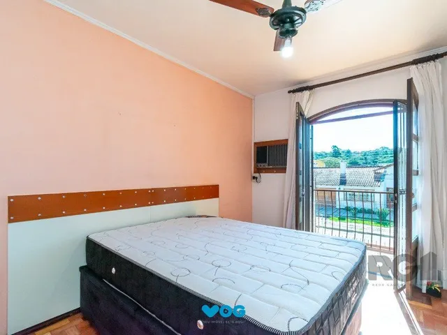 Imagem 16: Casa no Partenon com 4 dormitórios e 4 vagas DESOCUPADA