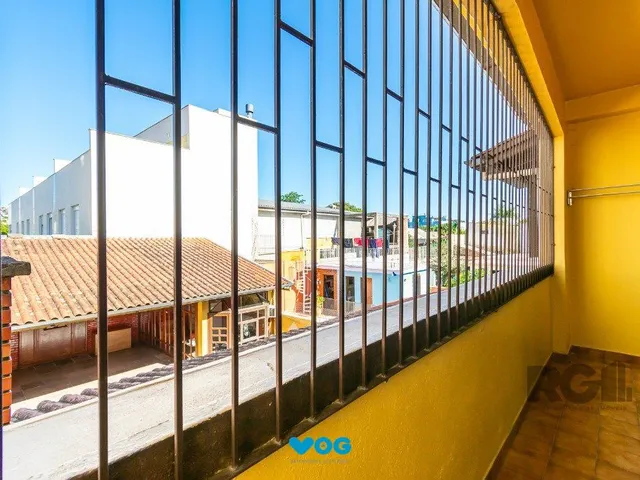 Imagem 12: Casa no Partenon com 4 dormitórios e 4 vagas DESOCUPADA