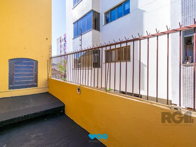 Imagem 10: Casa no Partenon com 4 dormitórios e 4 vagas DESOCUPADA