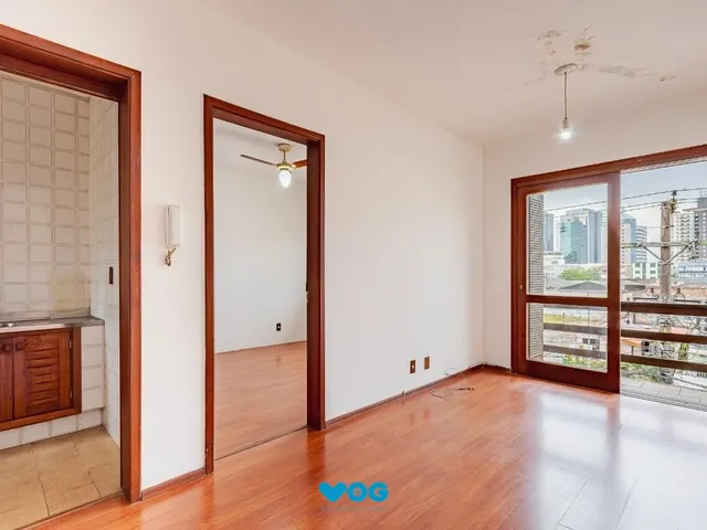Imagem 15: Apartamento com 1 Suite, sacada e 1 vaga de garagem no bairro Cidade Baixa