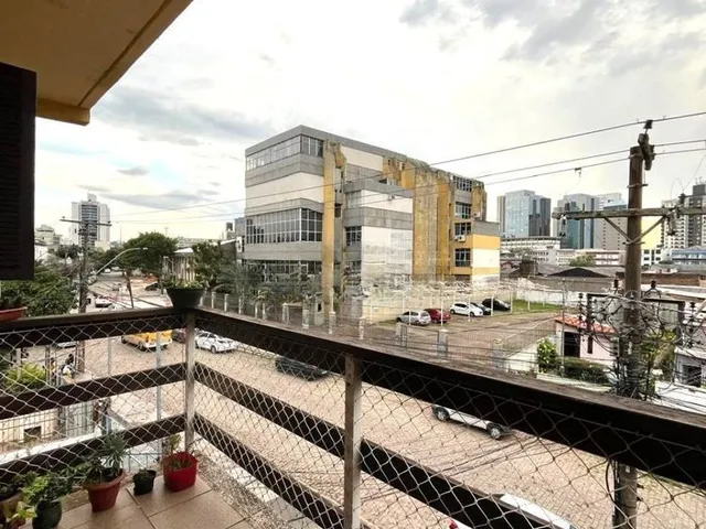 Imagem 2: Apartamento com 1 Suite, sacada e 1 vaga de garagem no bairro Cidade Baixa