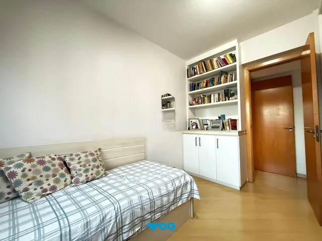 Imagem 9: Apartamento Impecável com Vista Panorâmica, 2 Suítes e Living Ampliado