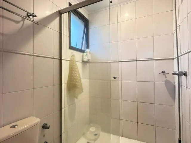 Imagem 3: Apartamento Impecável com Vista Panorâmica, 2 Suítes e Living Ampliado