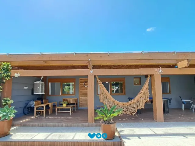 Imagem: Casa com 04 dormitórios e piscina na praia