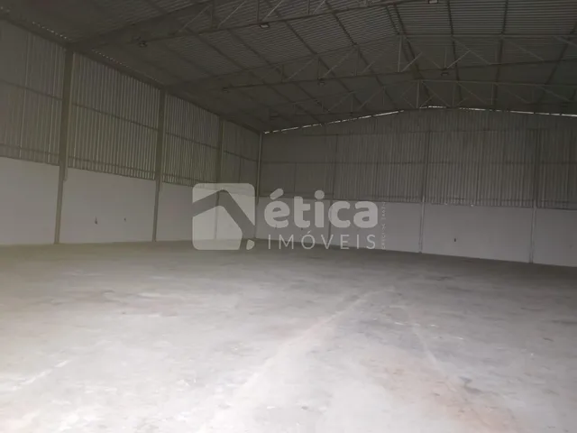 Imagem 2: Galpão Comercial com 500m² - Espaço Ideal para Empresa, Depósito ou Logística