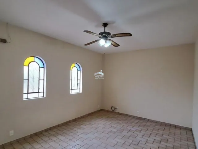 Imagem: Espaçosa Casa à Venda no Jd Chapadão