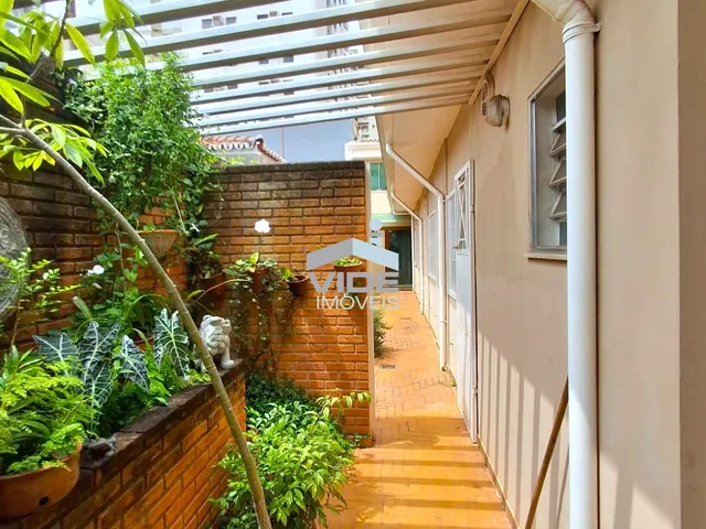 Imagem 3: CASA RESIDENCIAL E/OU COMERCIAL ZONEAMENTO ZM4 A VENDA COM 7 QUARTOS E ESPAÇO PARA