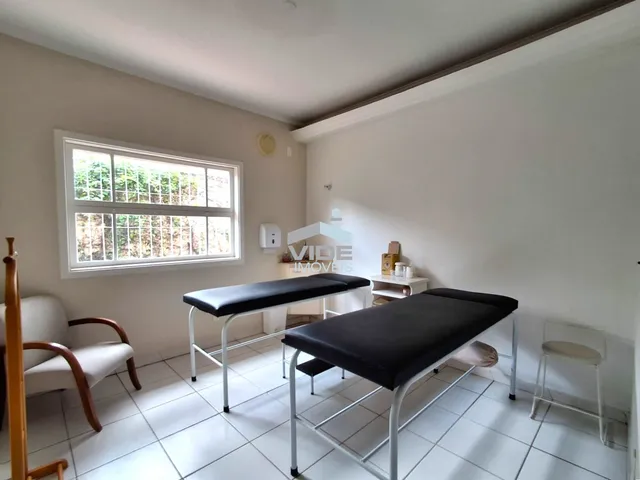 Imagem 6: CASA RESIDENCIAL E/OU COMERCIAL ZONEAMENTO ZM4 A VENDA COM 7 QUARTOS E ESPAÇO PARA