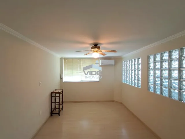 Imagem 9: CASA RESIDENCIAL E/OU COMERCIAL ZONEAMENTO ZM4 A VENDA COM 7 QUARTOS E ESPAÇO PARA