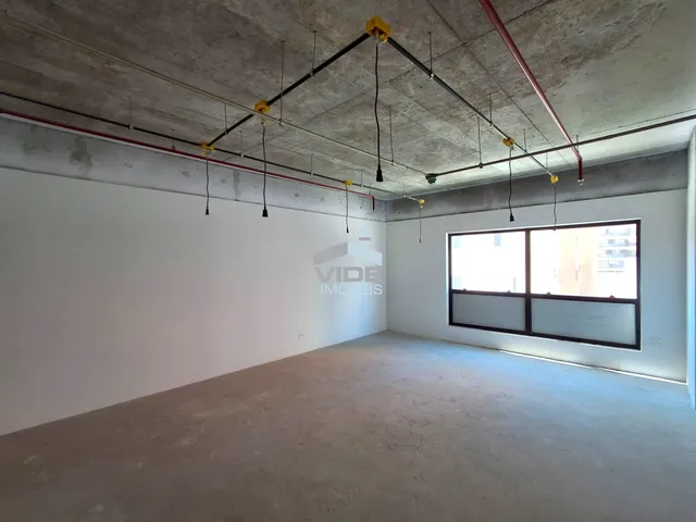 Imagem: Sala Comercial 39 M2 com 1 Vaga para Venda