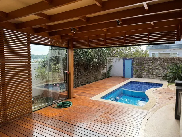 Imagem 7: Imperdível Casa em Condomínio à Venda - 4 quartos, 4 suítes, 2 salas, 6 banheiros, 4