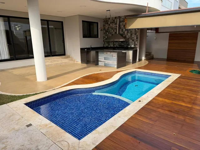 Imagem 15: Imperdível Casa em Condomínio à Venda - 4 quartos, 4 suítes, 2 salas, 6 banheiros, 4