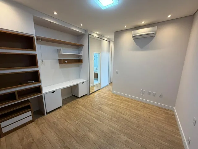 Imagem 16: Imperdível Casa em Condomínio à Venda - 4 quartos, 4 suítes, 2 salas, 6 banheiros, 4