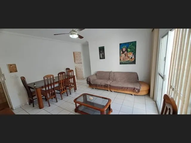 Imagem: O apartamento possui 2 Dormitórios, 1 Suíte, 2 Banheiros