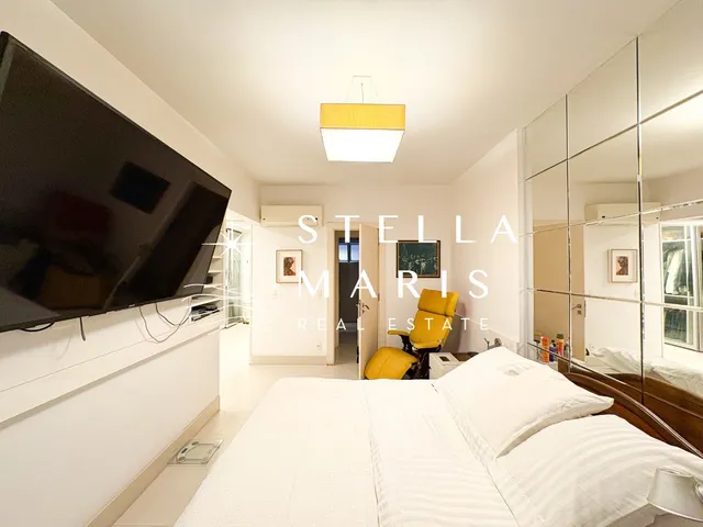Imagem 12: Leblon, Excelente Apartamento reformado à venda com varanda, vista para copa das
