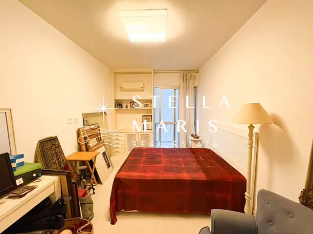 Imagem 10: Leblon, Excelente Apartamento reformado à venda com varanda, vista para copa das