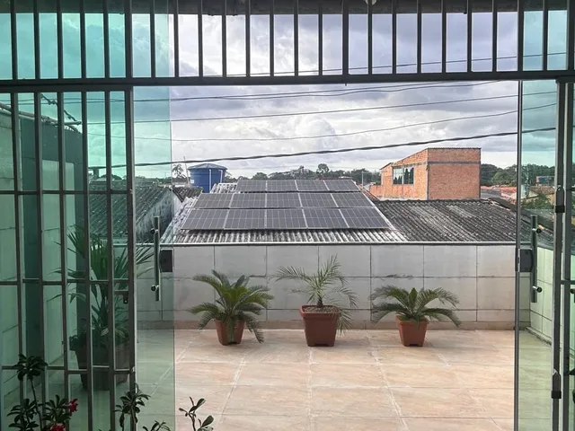 Imagem: Casa com 3 pavimentos na Marambaia com energia