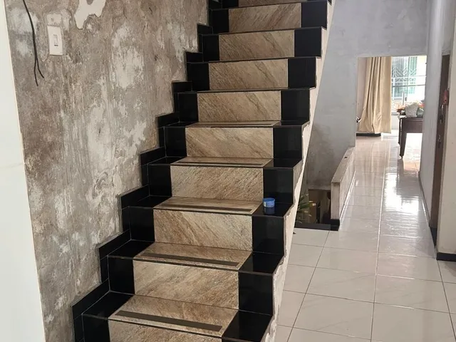 Imagem 11: Casa com 3 pavimentos na Marambaia com energia solar e 2 vagas de garagem
