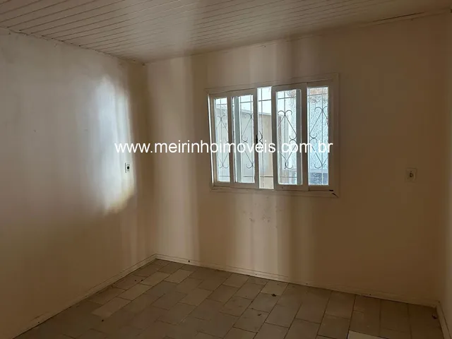 Imagem 4: Casa 3 dormitórios no Paranaguamirim - terreno amplo 360 m² e garagem para 2 carros