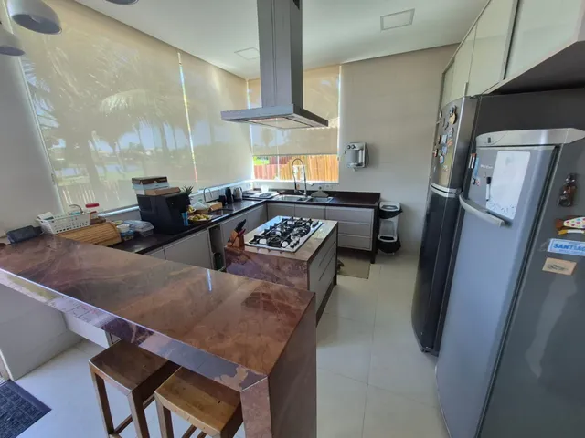 Imagem 13: Casa de Luxo à Venda na Praia do Flamengo em Salvador-BA: 4 Quartos, Energia Solar e