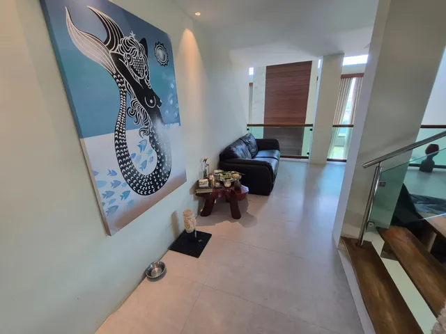 Imagem 2: Casa de Luxo à Venda na Praia do Flamengo em Salvador-BA: 4 Quartos, Energia Solar e