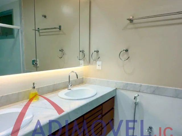 Imagem 4: Apartamento na Praia do Canto! Com 4 Quartos, 1 Suíte, 2 Vagas, 160m².!
