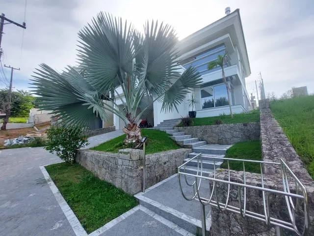 Imagem: Casa Alto Padrão em pedra branca