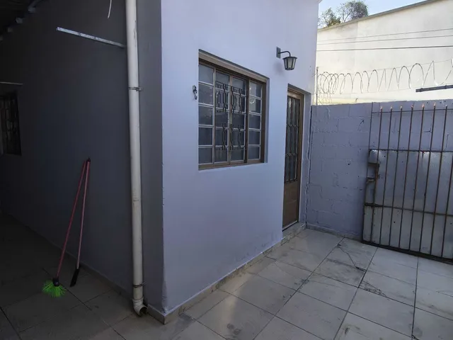 Imagem 13: Entrada compartilhada com outra casa