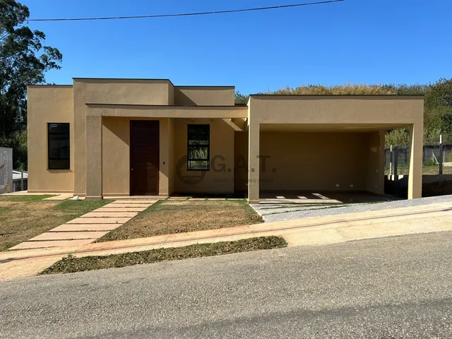 Imagem: A casa em condomínio possui 3 Dormitórios, 2 Suítes, 3