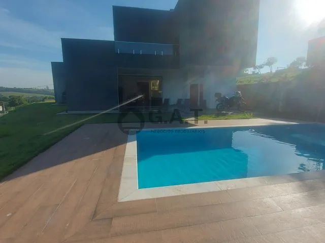 Imagem: Casa em Condomínio à Venda em Aracoiaba