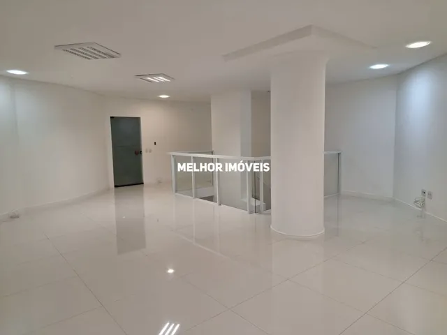 Imagem 2: Sala Comercia térrea á venda em excelente localização no Centro de Balneário