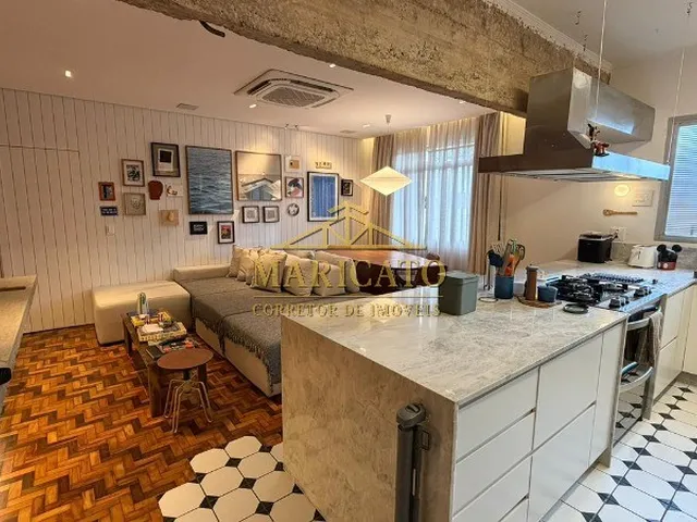 Imagem: O apartamento possui 2 Dormitórios, 1 Suíte, 2 Banheiros,