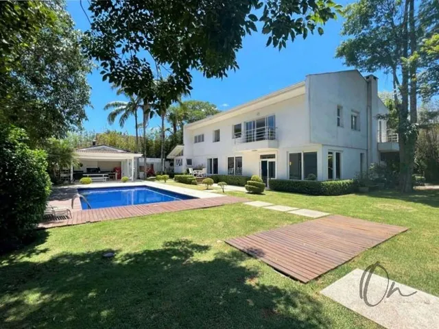 Imagem: Luxuosa Casa Contemporânea com 4 Suítes