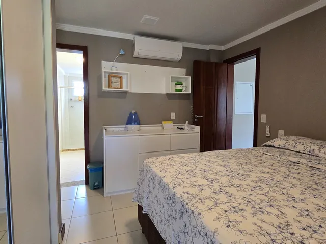 Imagem 2: Maravilhosa casa Duplex, Nascente, 4 suítes, Área de Lazer Fantástica, Condomínio