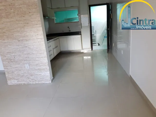 Imagem 12: Vendo excelente casa em Buraquinho, 3/4 sendo 1 suíte, 173m², R$ 730.000,00, aceita