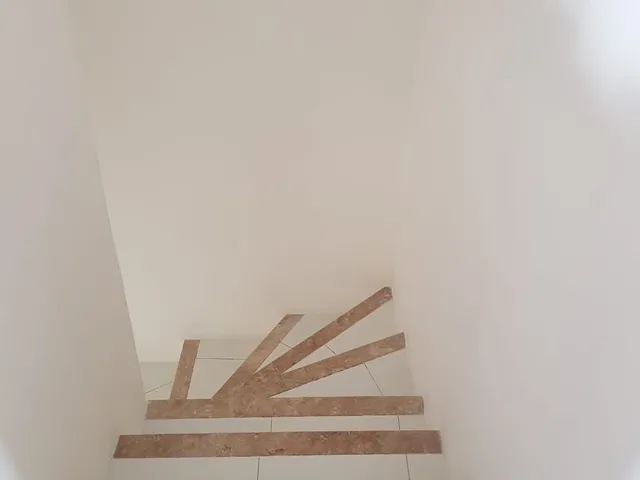 Imagem 5: Vendo excelente casa em Buraquinho, 3/4 sendo 1 suíte, 173m², R$ 730.000,00, aceita