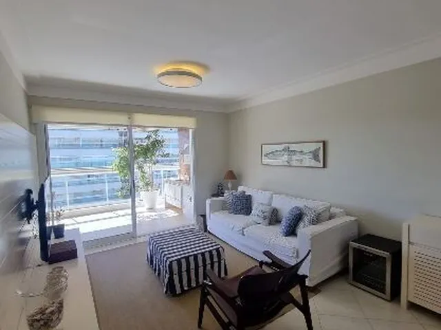 Imagem: O apartamento possui 3 Dormitórios, 1 Suíte, 2 Banheiros,