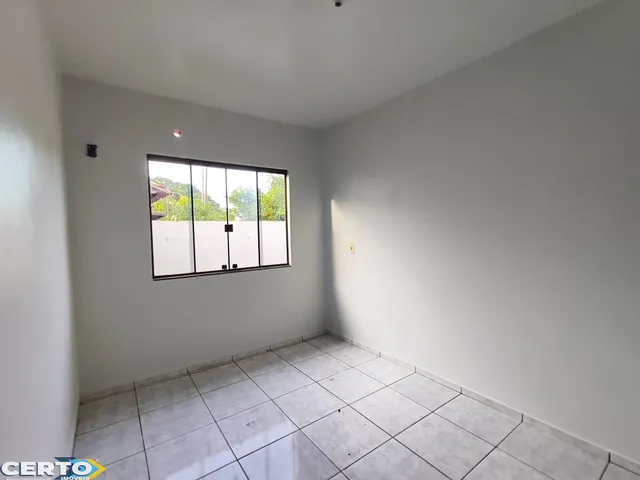 Imagem 7: Casa com 2 quartos, sala, cozinha, lavanderia, banheiro, garagem coberta
