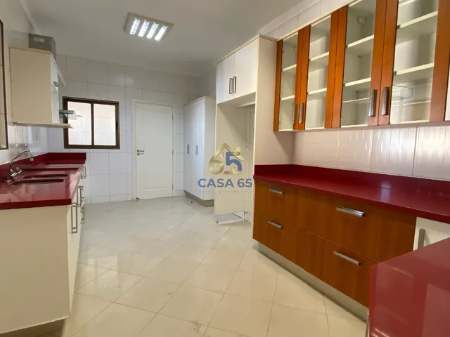Imagem: O apartamento possui 4 Dormitórios, 4 Suítes, 3 Vagas na