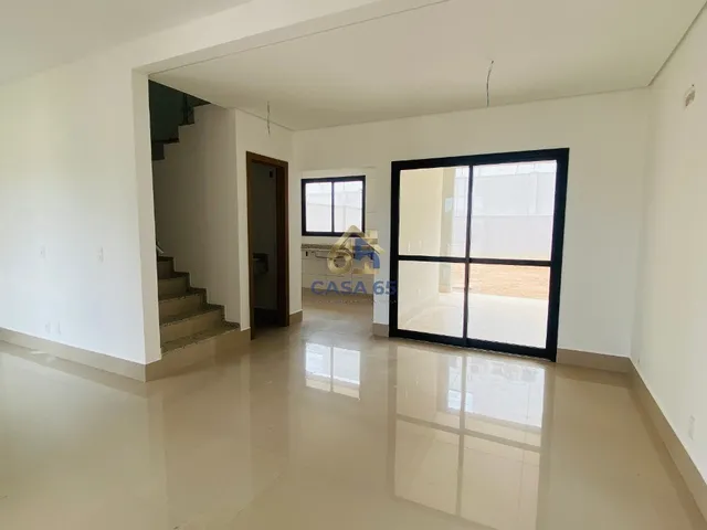 Imagem 2: Venda - Casa Condomínio Pleno - 3 suítes - Santa Cruz 2