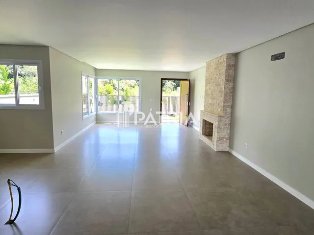 Imagem 3: Casa Alto Padrão em Acabamentos/Royal Country