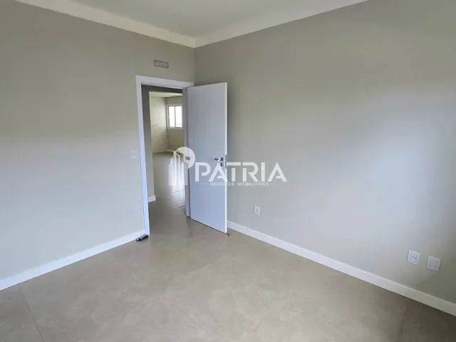 Imagem 4: Casa Alto Padrão em Acabamentos/Royal Country
