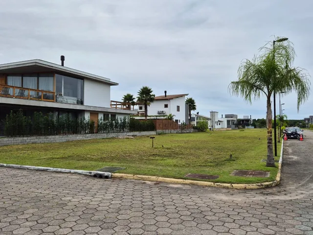 Imagem: O terreno possui 508m² de Área Privada, Imóvel mobiliado