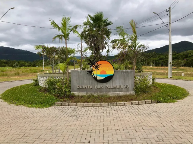 Imagem: O terreno possui 360m² de Área Privada e está localizado