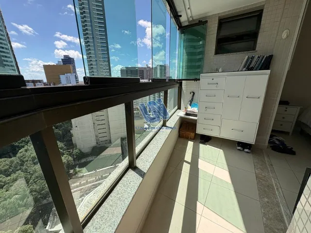 Imagem 9: Apartamento 4 suítes sendo 1 suíte master com varanda na Vitoria com 180m2
