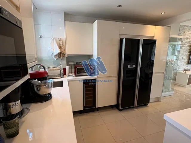 Imagem 15: Apartamento 4 suítes sendo 1 suíte master com varanda na Vitoria com 180m2