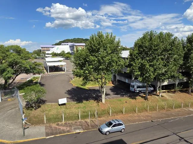 Imagem: Studios TOTALMENTE mobiliado em frente a